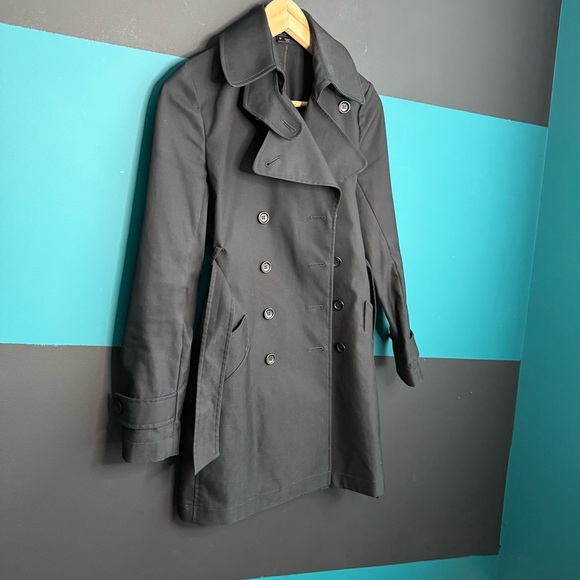 Theory Elegant Black Trench Coat - Picture 5 of 14